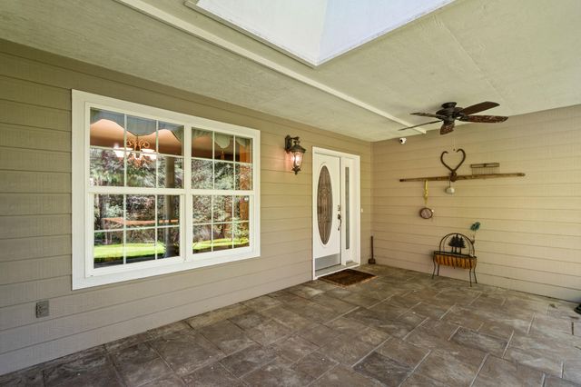 651 Dutcher Creek Road, Grants Pass, OR 97527