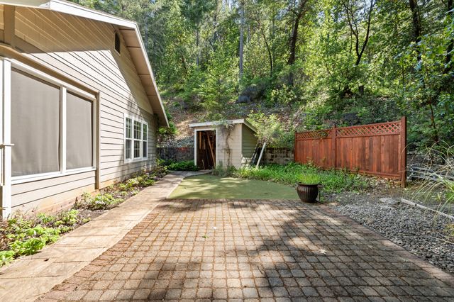 651 Dutcher Creek Road, Grants Pass, OR 97527