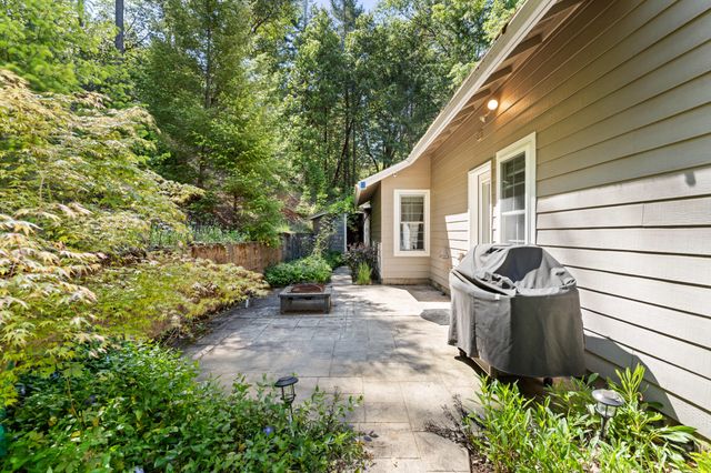651 Dutcher Creek Road, Grants Pass, OR 97527