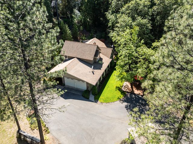 651 Dutcher Creek Road, Grants Pass, OR 97527