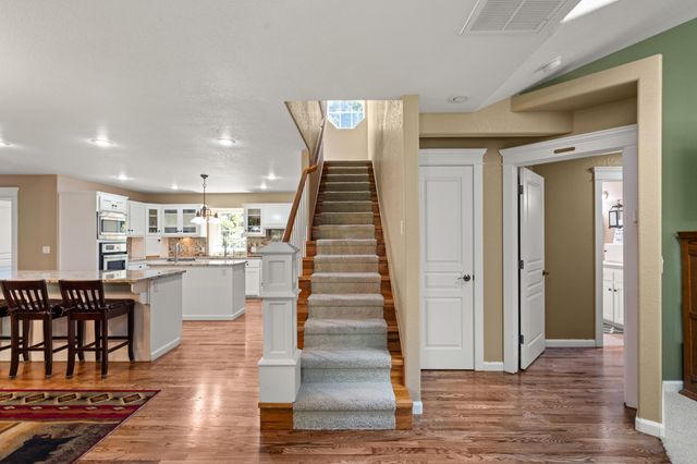651 Dutcher Creek Road, Grants Pass, OR 97527