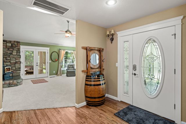 651 Dutcher Creek Road, Grants Pass, OR 97527