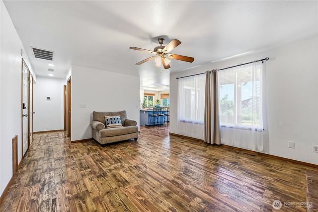 19225 208th Avenue SE, Renton, WA 98058