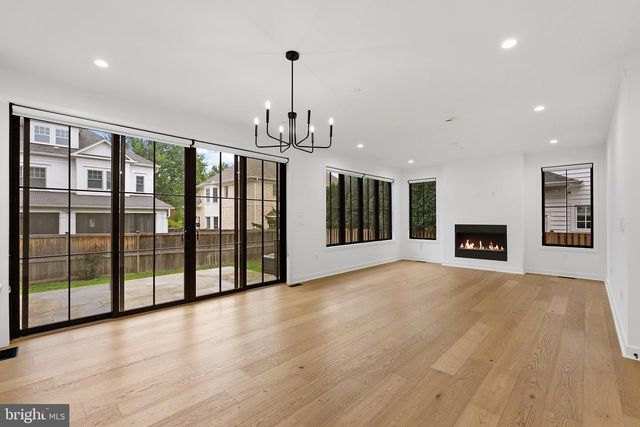 5015 ELM ST, Bethesda, MD 20814