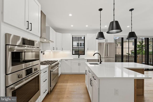 5015 ELM ST, Bethesda, MD 20814