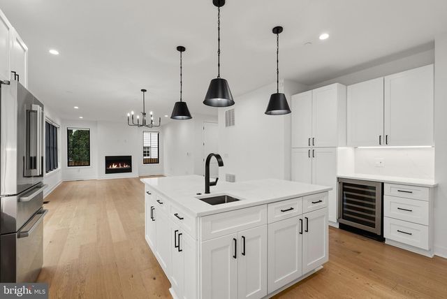 5015 ELM ST, Bethesda, MD 20814