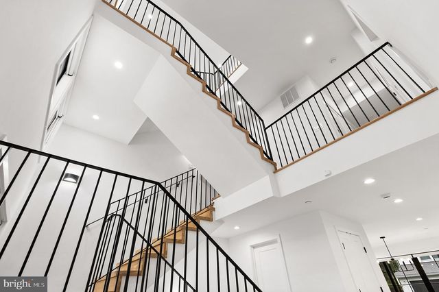 5015 ELM ST, Bethesda, MD 20814