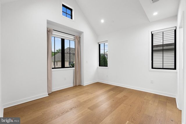 5015 ELM ST, Bethesda, MD 20814