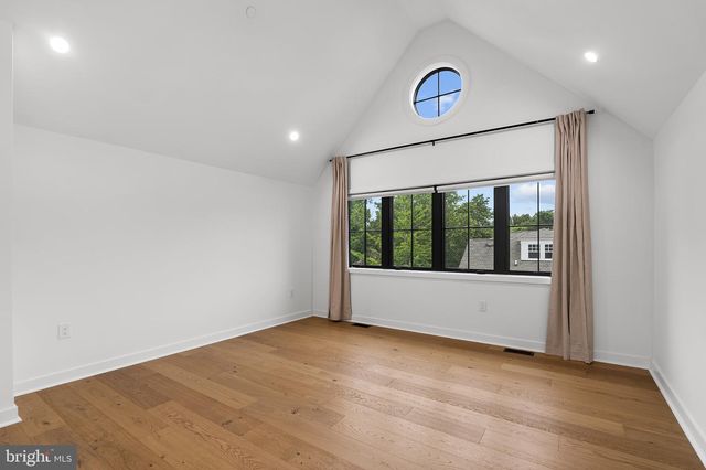 5015 ELM ST, Bethesda, MD 20814