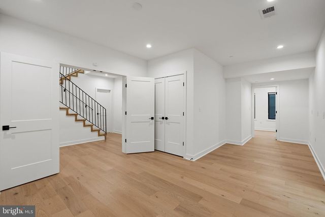 5015 ELM ST, Bethesda, MD 20814