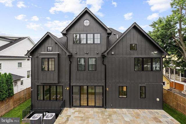 5015 ELM ST, Bethesda, MD 20814