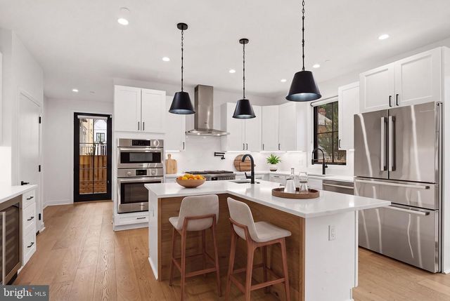 5015 ELM ST, Bethesda, MD 20814