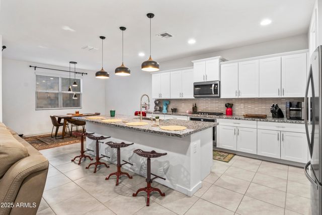 4587 W STICKLEAF Way, San Tan Valley, AZ 85144