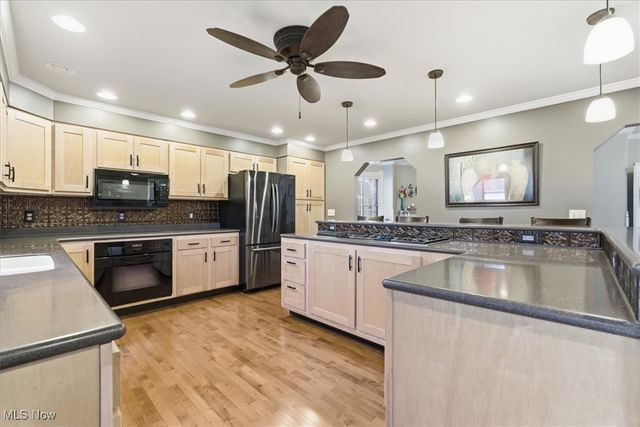 524 6th Street, Marietta, OH 45750