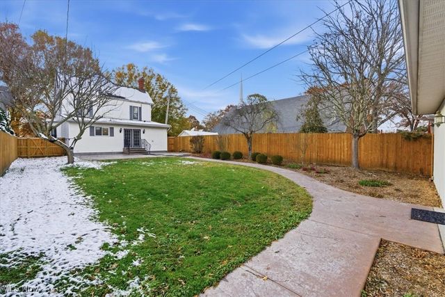 524 6th Street, Marietta, OH 45750