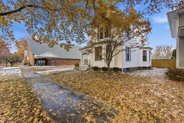 524 6th Street, Marietta, OH 45750