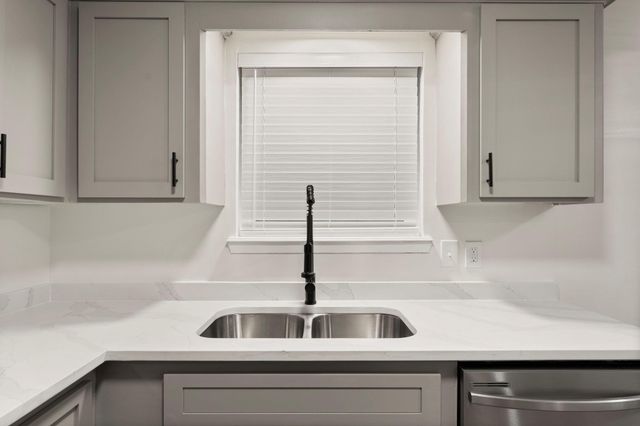 4 Dashwood Forest Street, The Woodlands, TX 77381