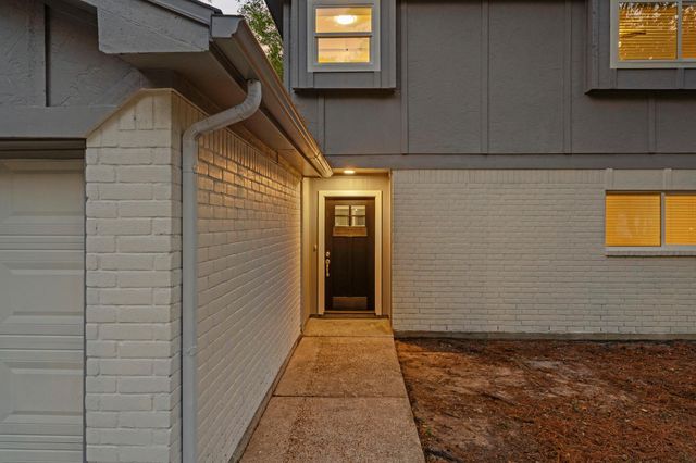 4 Dashwood Forest Street, The Woodlands, TX 77381