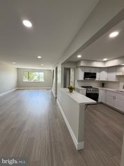 503 BUNKER HILL RD, Harleysville, PA 19438