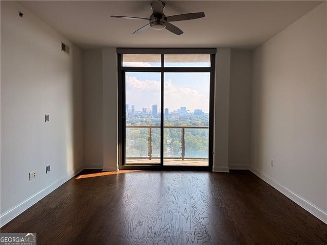 270 17th Street NW 2207, Atlanta, GA 30363