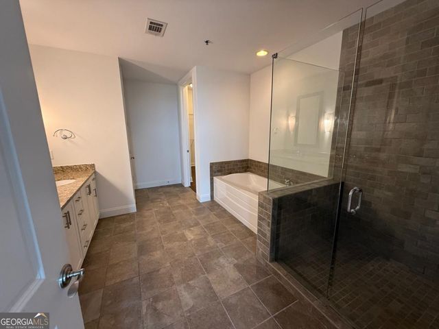 270 17th Street NW 2207, Atlanta, GA 30363