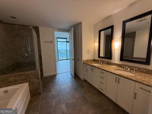 270 17th Street NW 2207, Atlanta, GA 30363