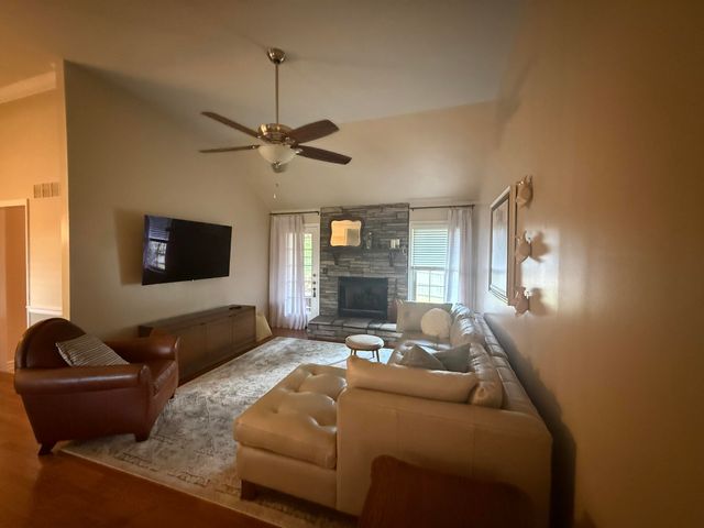 1102 Richliev Lane, Frankfort, KY 40601