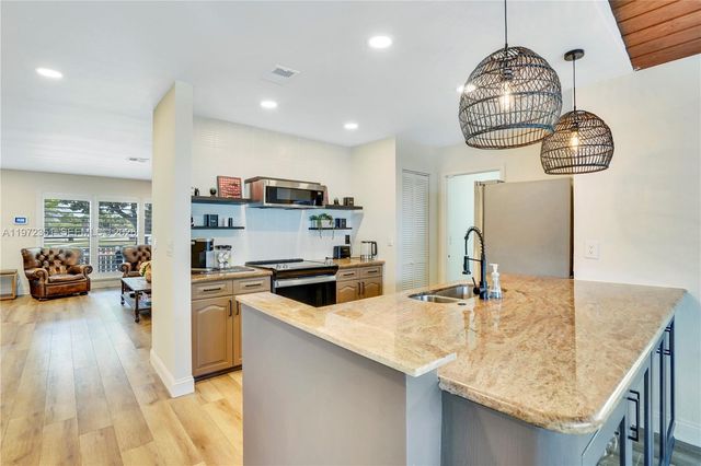 1315 Gallinule Dr, Delray Beach, FL 33444