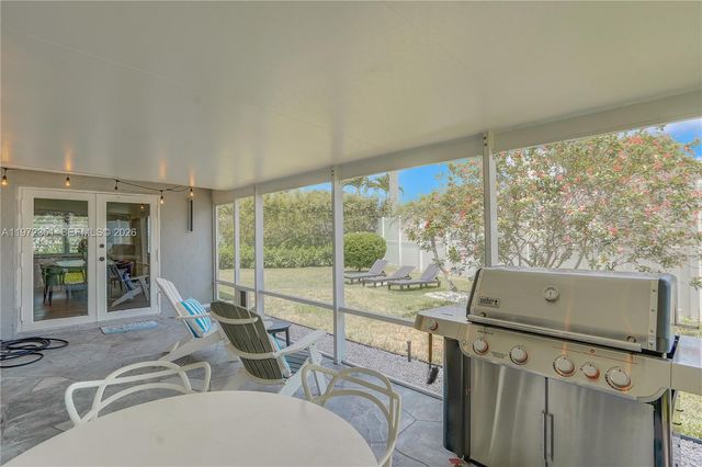 1315 Gallinule Dr, Delray Beach, FL 33444