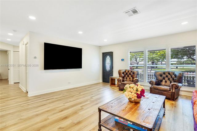 1315 Gallinule Dr, Delray Beach, FL 33444