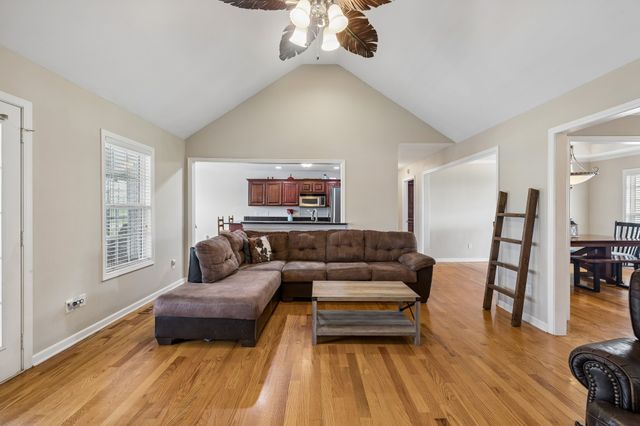 7009 Hoover Mason Ln, Mount Pleasant, TN 38474