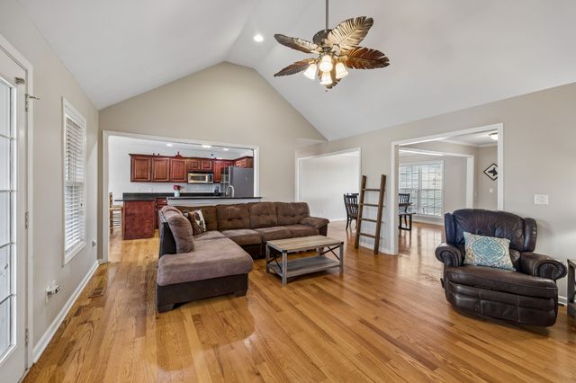 7009 Hoover Mason Ln, Mount Pleasant, TN 38474