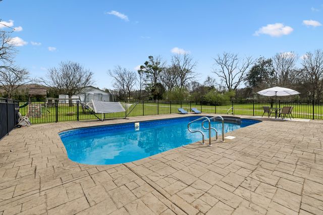 7009 Hoover Mason Ln, Mount Pleasant, TN 38474