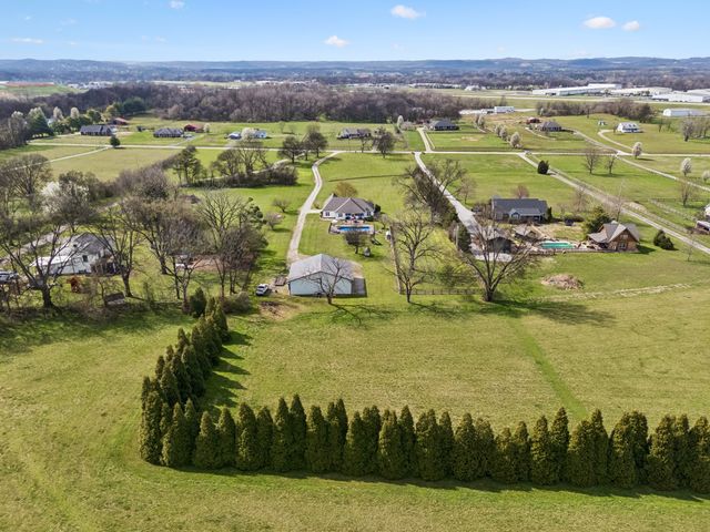 7009 Hoover Mason Ln, Mount Pleasant, TN 38474