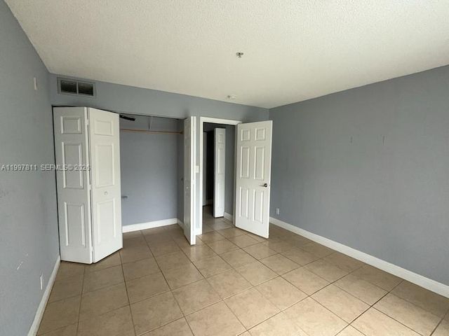 4251 NW 5th St 108, Plantation, FL 33317
