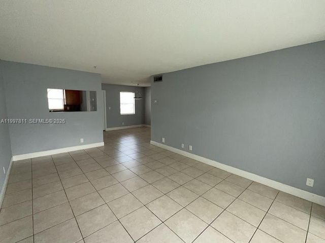 4251 NW 5th St 108, Plantation, FL 33317