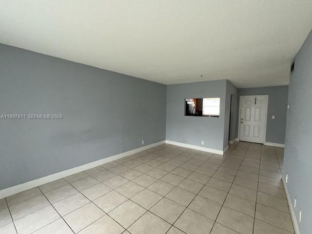4251 NW 5th St 108, Plantation, FL 33317