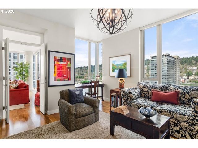 841 S GAINES St 1412, Portland, OR 97239
