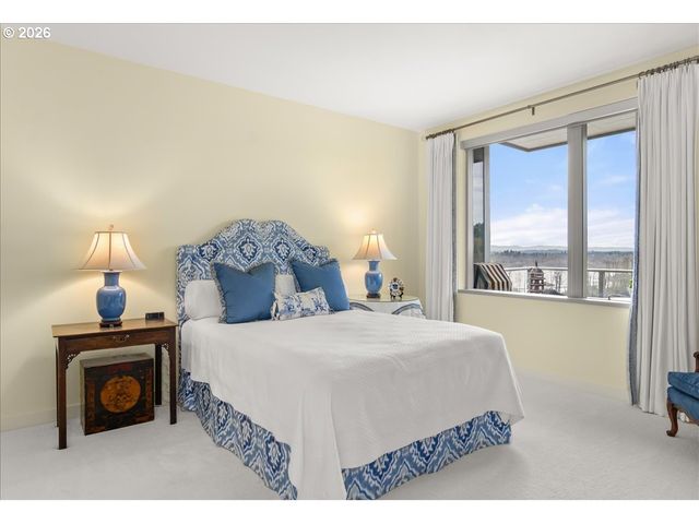 841 S GAINES St 1412, Portland, OR 97239