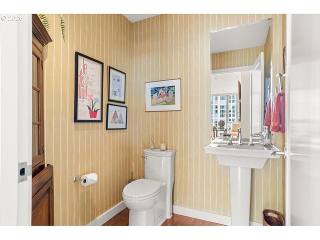 841 S GAINES St 1412, Portland, OR 97239