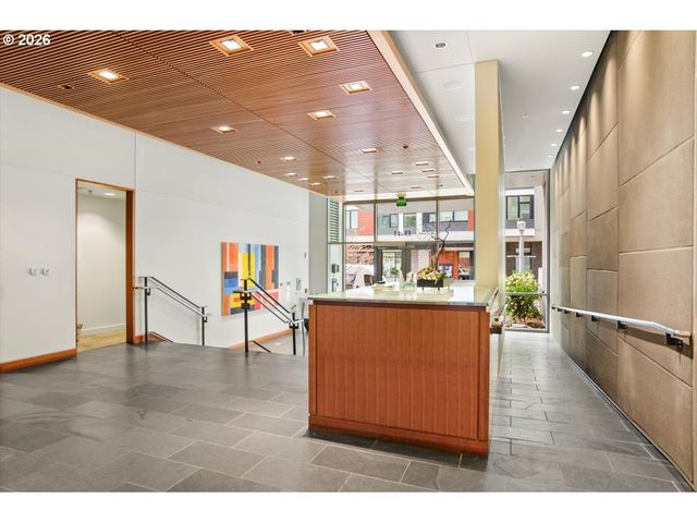 841 S GAINES St 1412, Portland, OR 97239