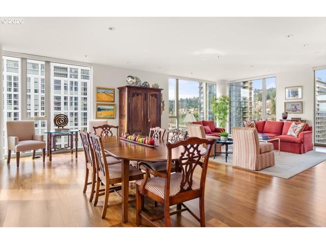 841 S GAINES St 1412, Portland, OR 97239