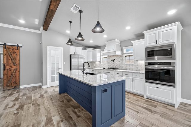 1807 Shelby Street, Pea Ridge, AR 72751