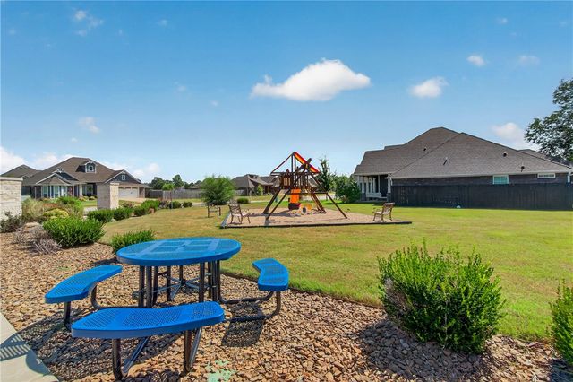 1807 Shelby Street, Pea Ridge, AR 72751