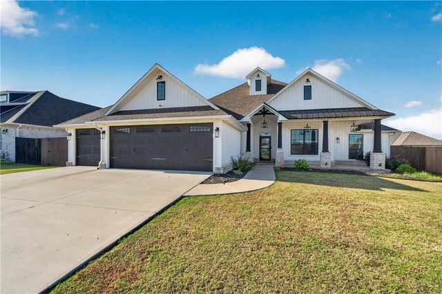 1807 Shelby Street, Pea Ridge, AR 72751
