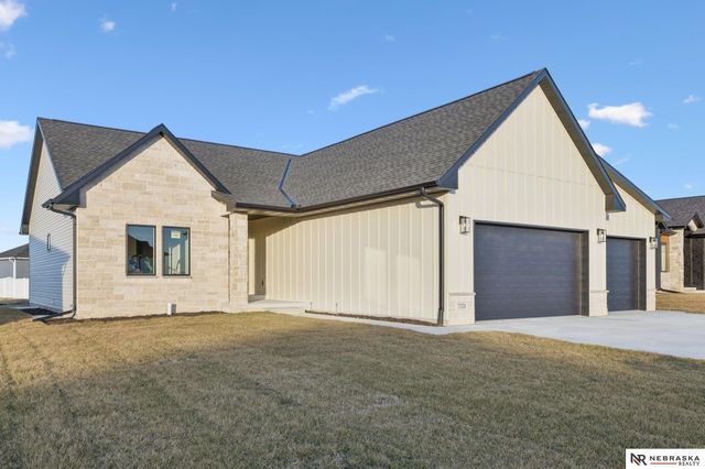 7320 Augustine Avenue, Lincoln, NE 68516