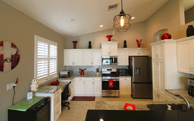 362 NW Sunview Way, Port St. Lucie, FL 34986