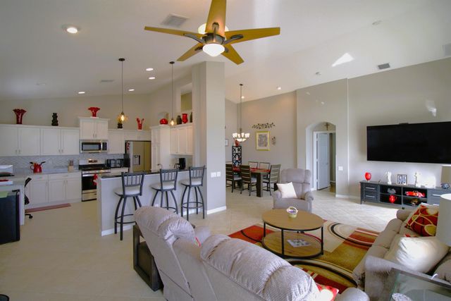 362 NW Sunview Way, Port St. Lucie, FL 34986