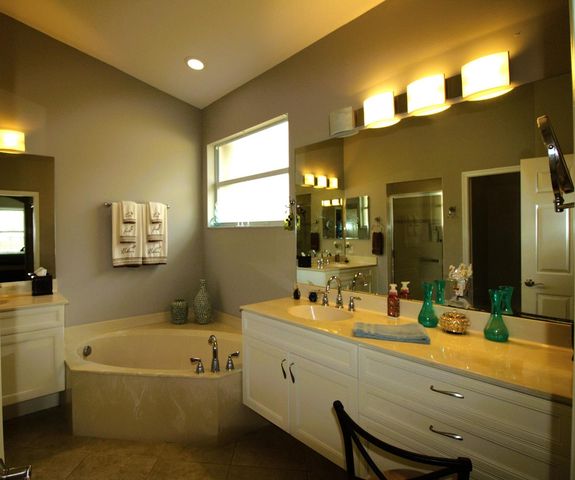 362 NW Sunview Way, Port St. Lucie, FL 34986