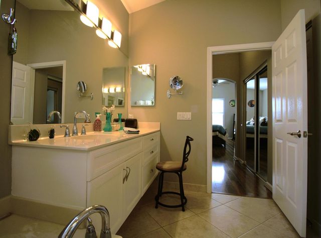 362 NW Sunview Way, Port St. Lucie, FL 34986